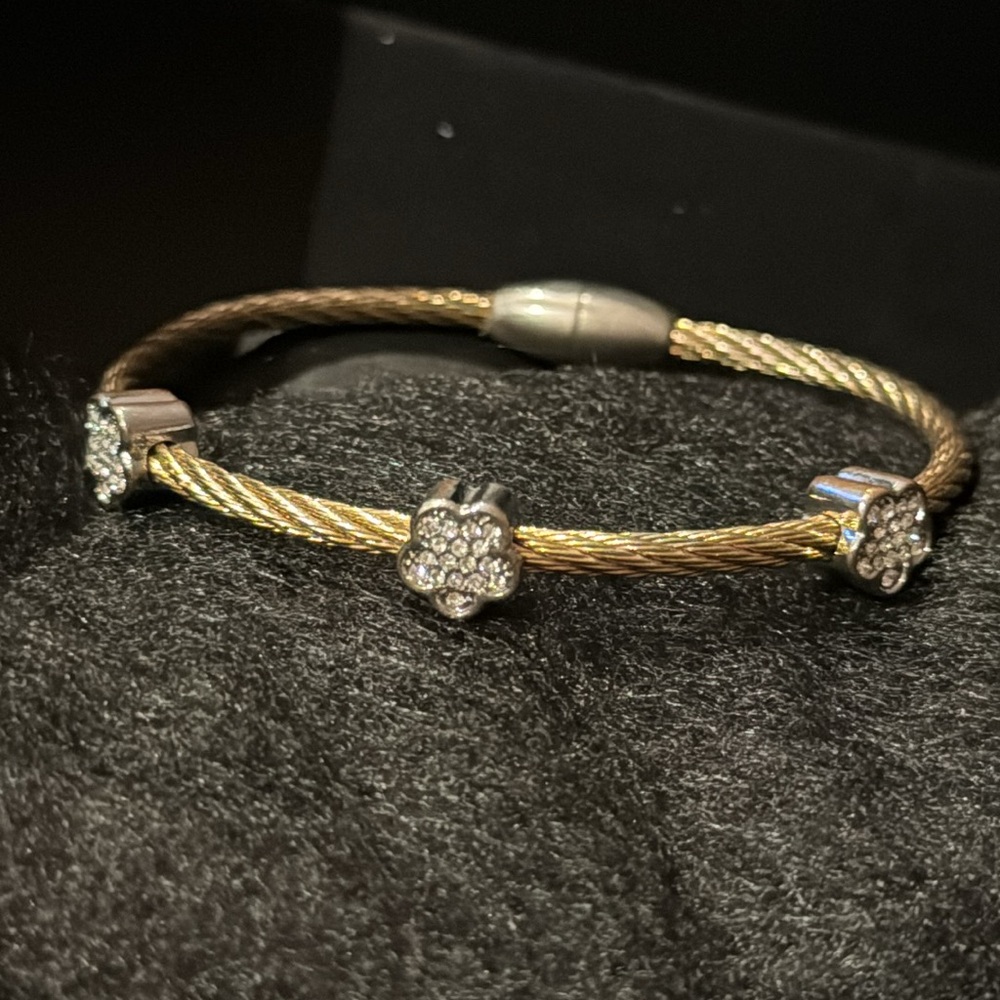 Magnetic fashion bangle bracelet gold tone 7” and cz flower design